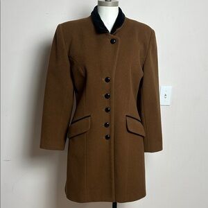 Vintage International Scene Velvet Collar Knee Length Coat size M